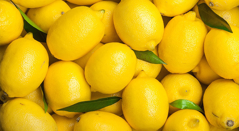 Kleine Früchte, große Wirkung! Zitronen sind ein echter Booster für deine Gesundheit: mit Vitamin C, Kalium, Folsäure und mehr.